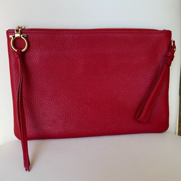Salvatore Ferragamo Gancini Red Leather Wristlet Clutch – Authentic - Picture 2 of 10